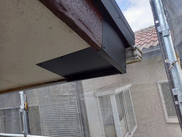 軒天補修板金カバー